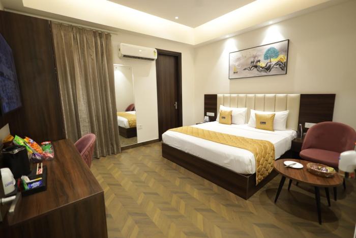 the altruist hotel sec 57