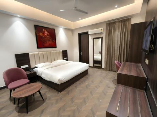 The Altruist Hotel Sec-57,,3 star