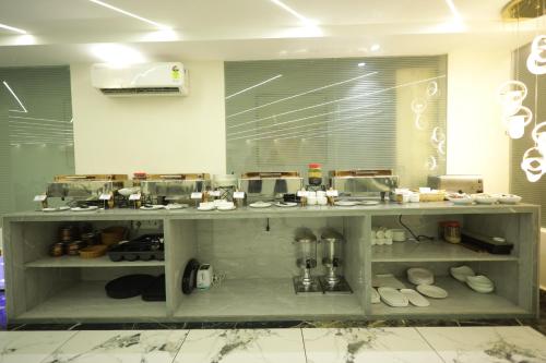 the altruist hotel sec 57