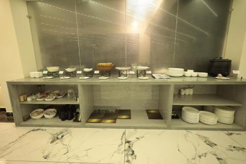 the altruist hotel sec 57