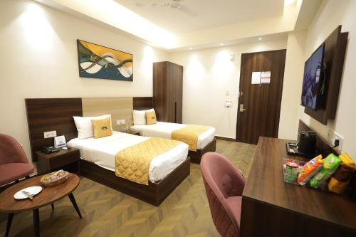 the altruist hotel sec 57
