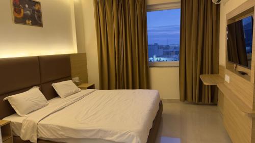 The Lotus Hotel,,3 star