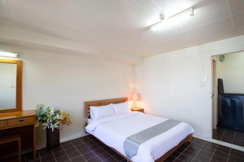 d haus ngamwongwan residence