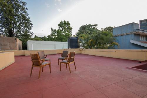 snore summore hostel in koramangala