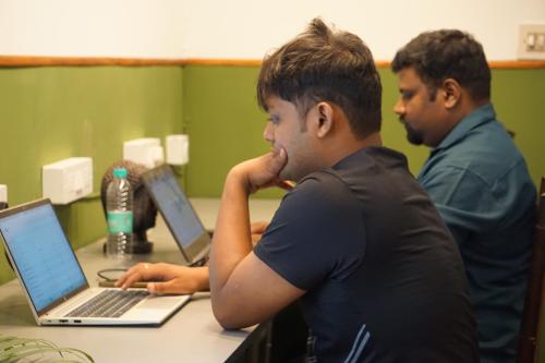 snore summore hostel in koramangala