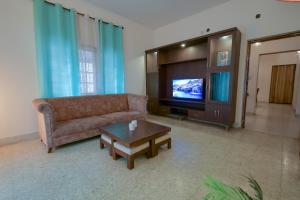 homeslice nazaara homestay in btm