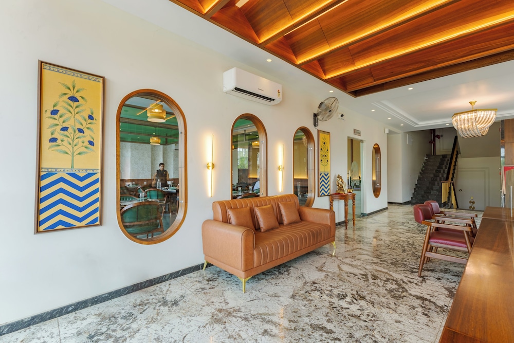 hotel royal bagh opposite city park