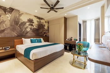 hotel royal bagh opposite city park