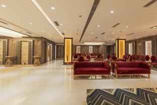 Hotel Royal Bagh - Opposite City Park,,3 star