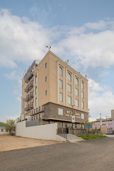 hotel royal bagh opposite city park