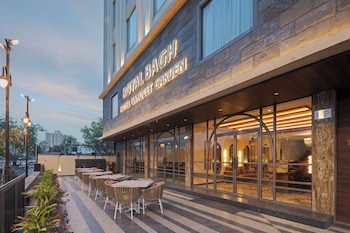 hotel royal bagh opposite city park