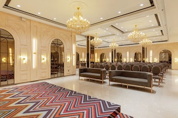 hotel royal bagh opposite city park