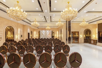 hotel royal bagh opposite city park