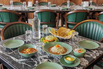 hotel royal bagh opposite city park
