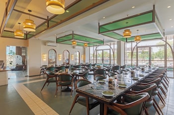 hotel royal bagh opposite city park