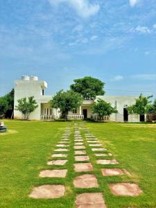 radha kunj resort