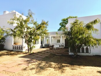 radha kunj resort