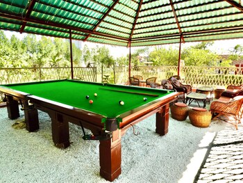 radha kunj resort