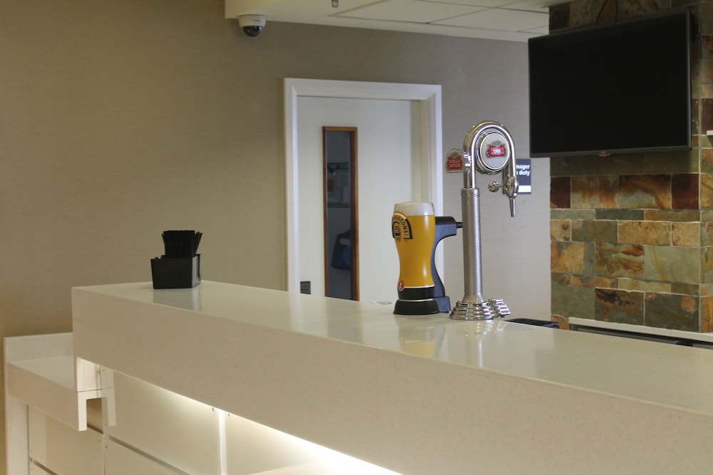 hampton by hilton liverpool john lennon airport