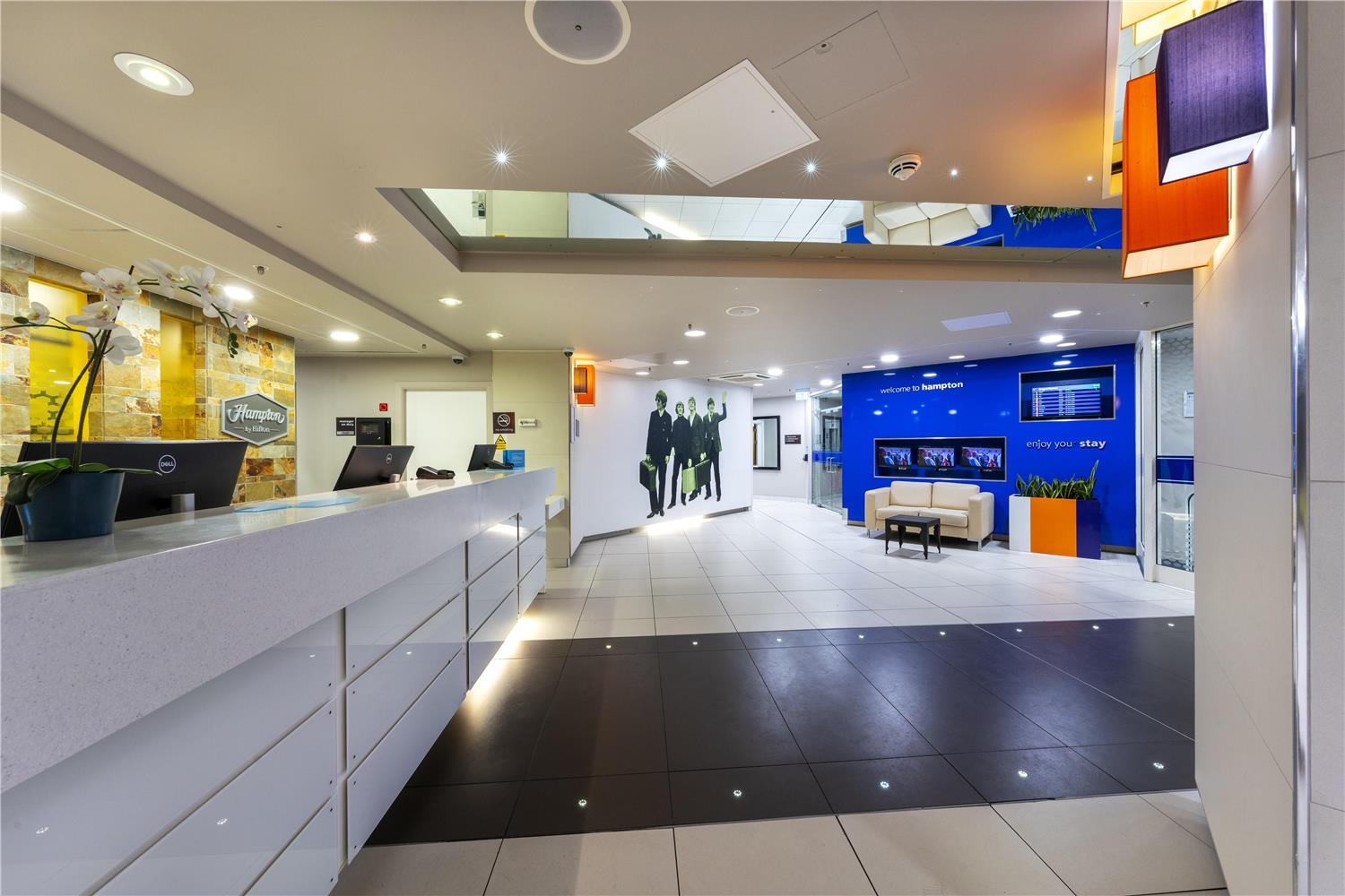hampton by hilton liverpool john lennon airport