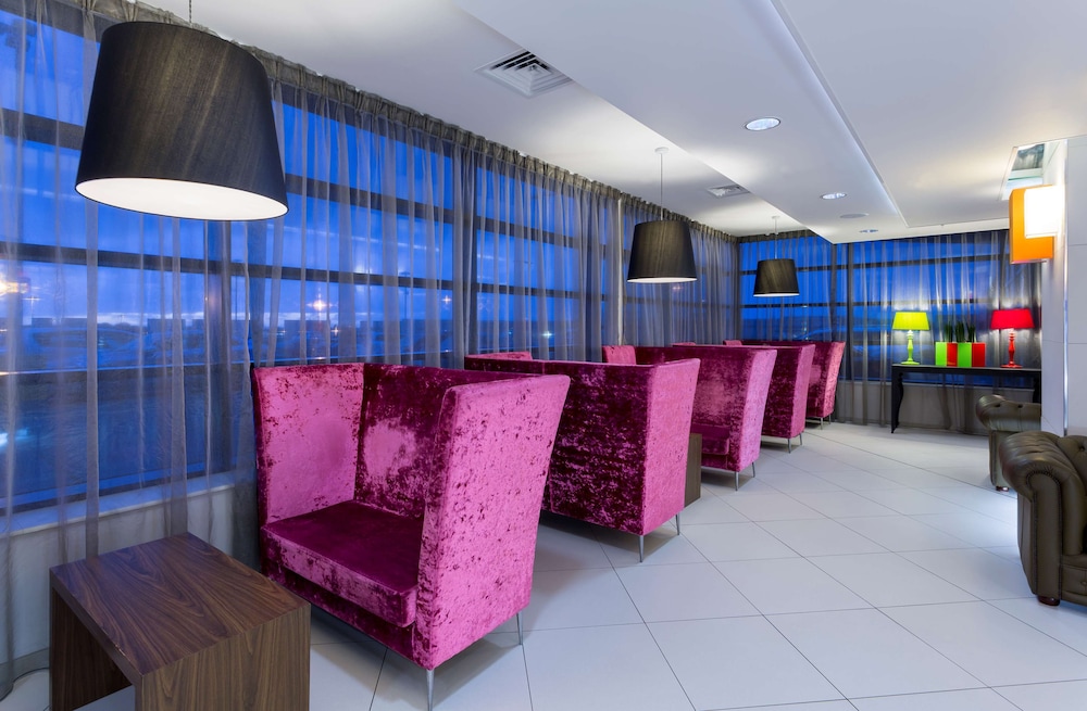 hampton by hilton liverpool john lennon airport