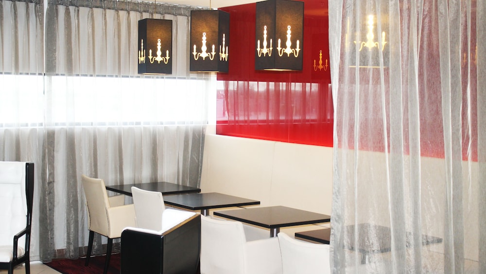 hampton by hilton liverpool john lennon airport