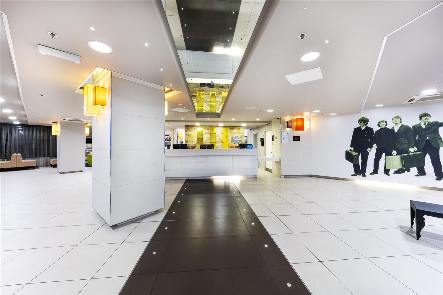 hampton by hilton liverpool john lennon airport
