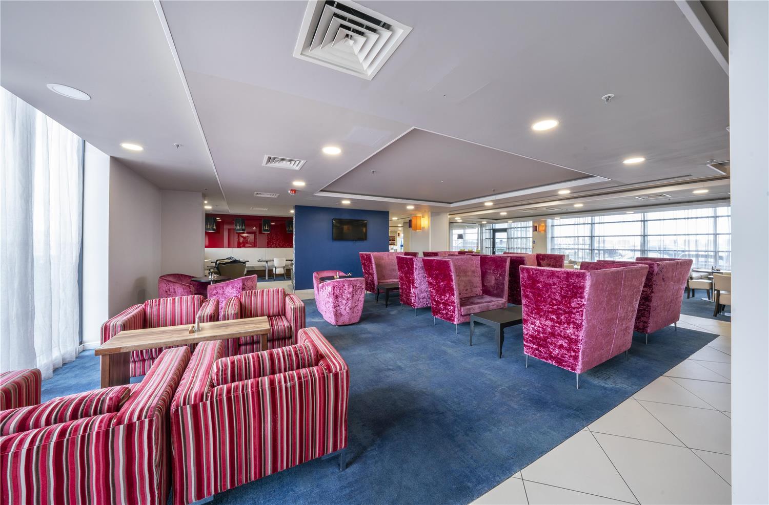hampton by hilton liverpool john lennon airport