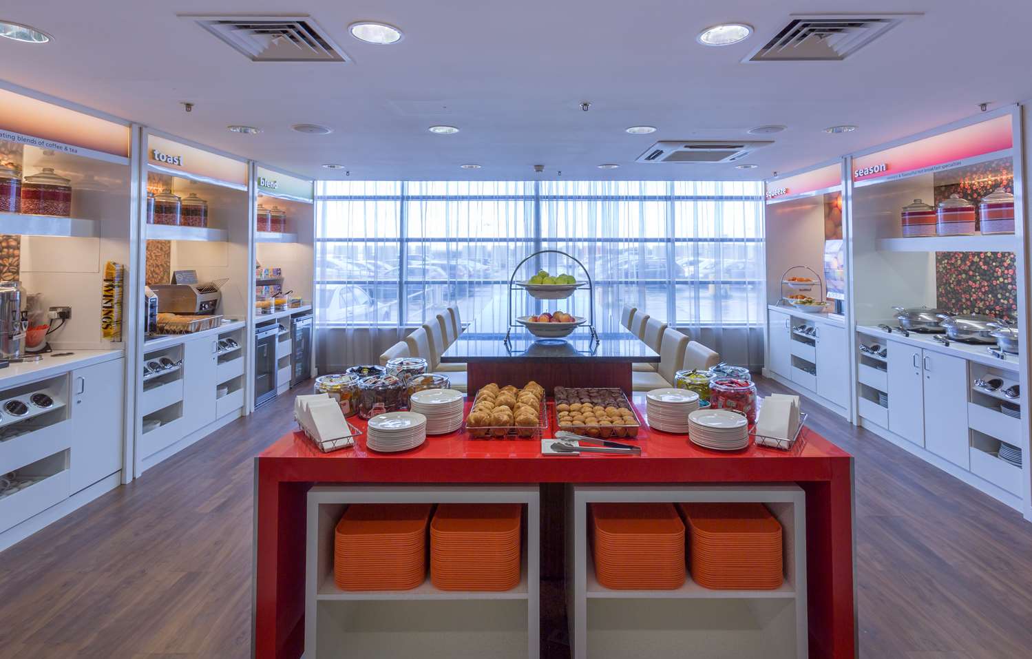 hampton by hilton liverpool john lennon airport