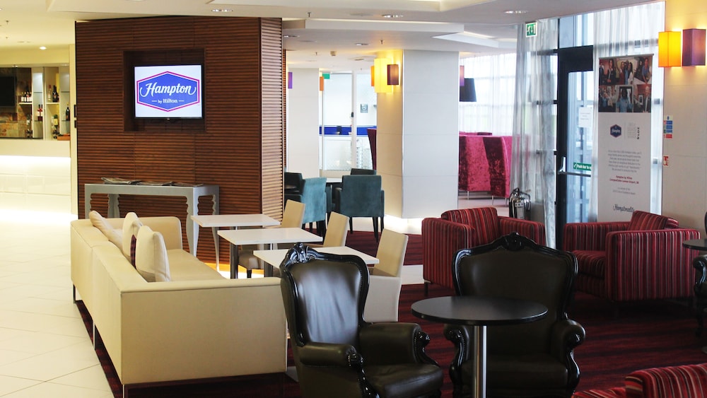 hampton by hilton liverpool john lennon airport