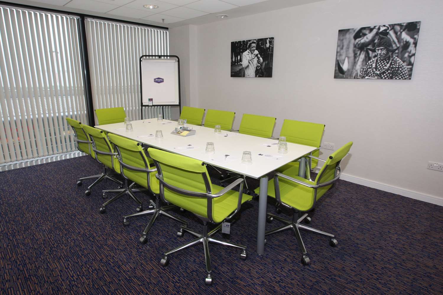 hampton by hilton liverpool john lennon airport