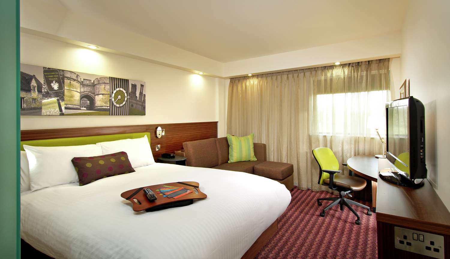 hampton by hilton liverpool john lennon airport