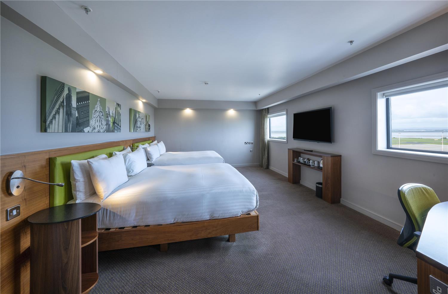 hampton by hilton liverpool john lennon airport