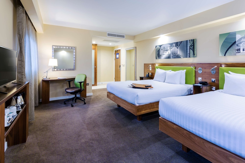 hampton by hilton liverpool john lennon airport