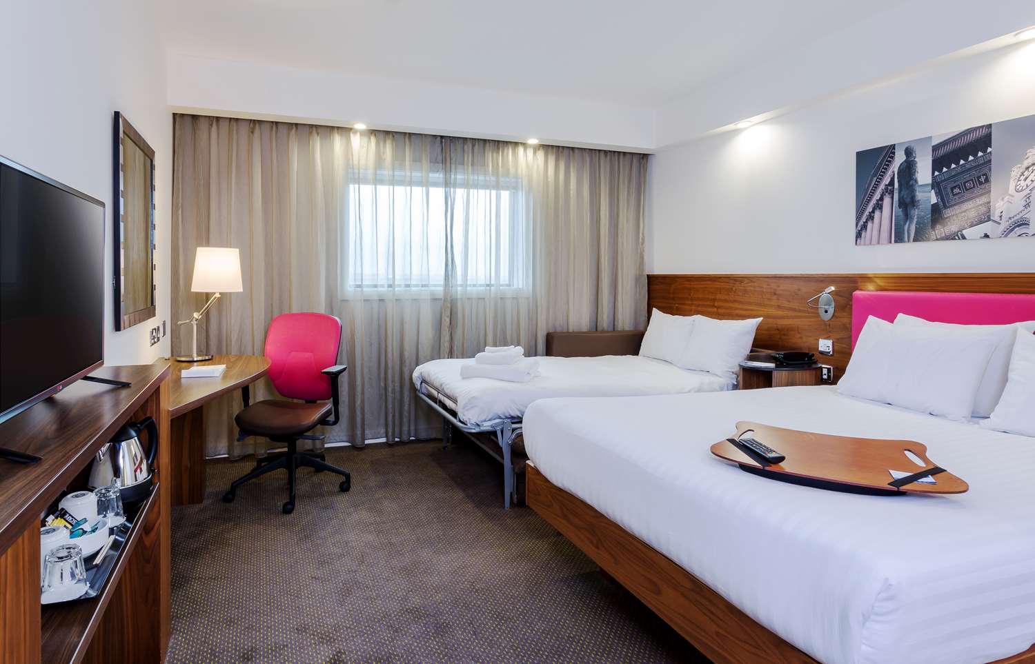 hampton by hilton liverpool john lennon airport