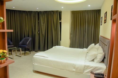 Dasara Executive,,2 star