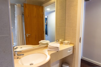Holiday Inn Liverpool City Centre By Ihg,Liverpool City Centre>>Liverpool,4 star