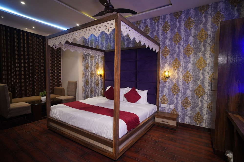uno elite amritsar