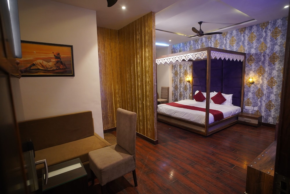 uno elite amritsar