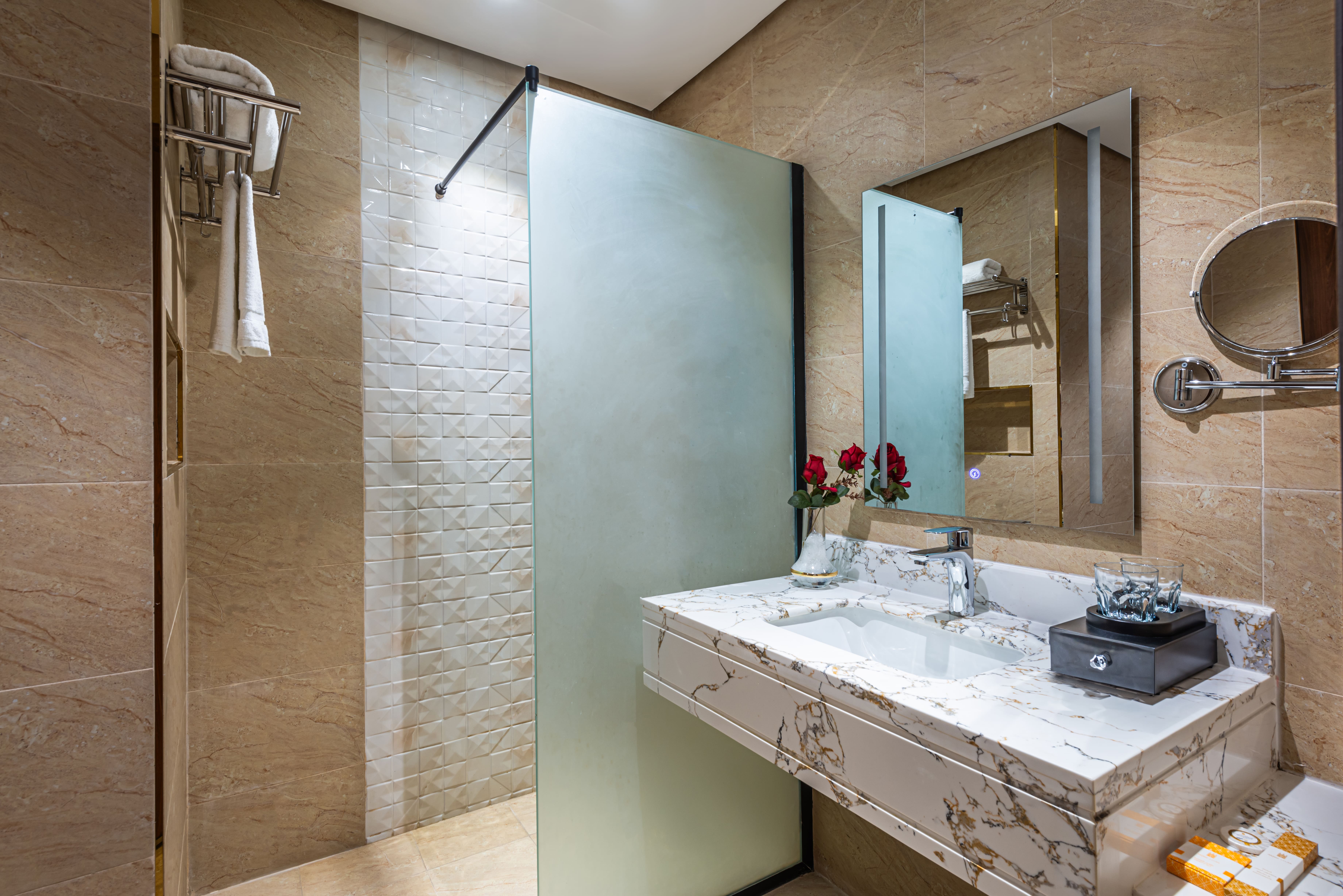 al qasr hotel suites corniche