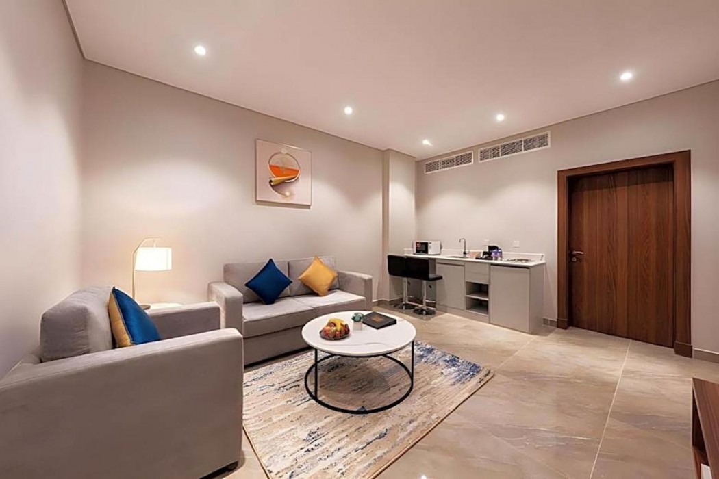 al qasr hotel suites corniche