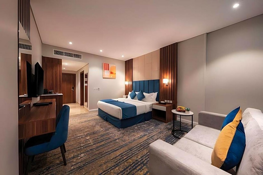 al qasr hotel suites corniche
