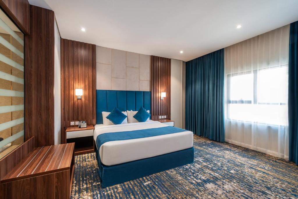 al qasr hotel suites corniche