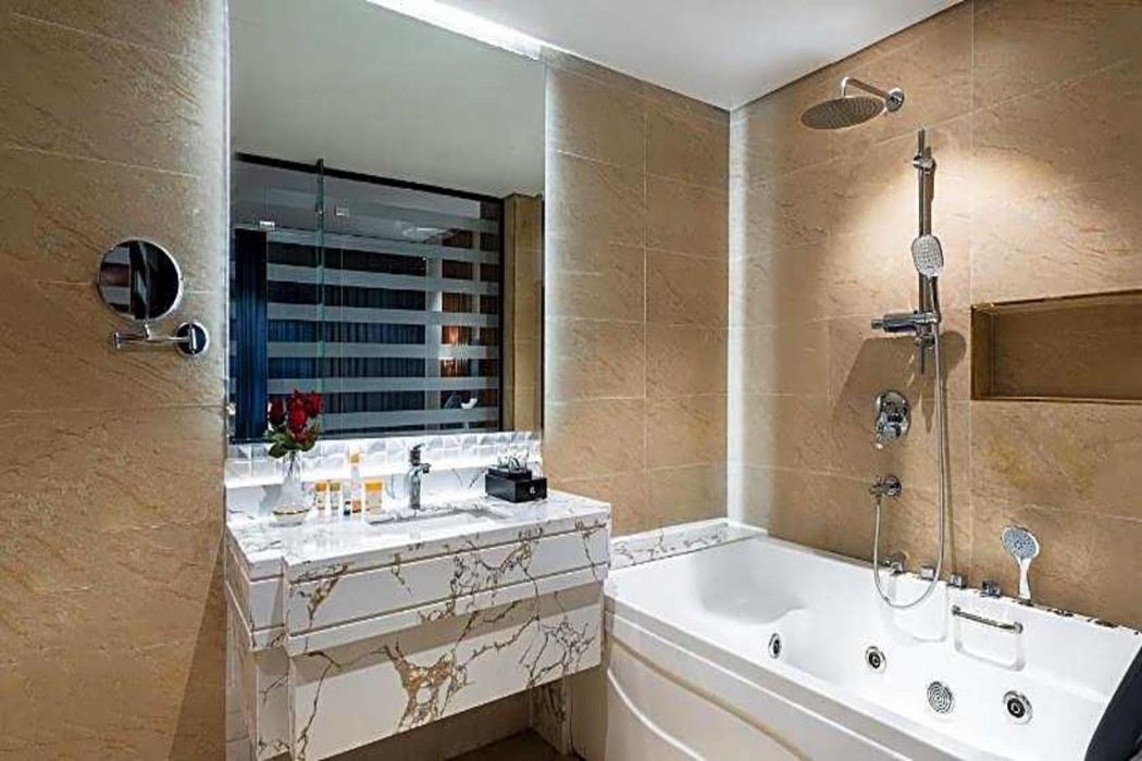 al qasr hotel suites corniche