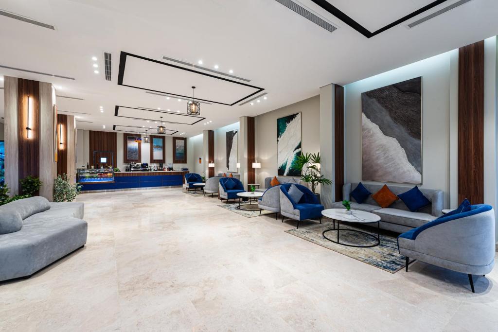 al qasr hotel suites corniche