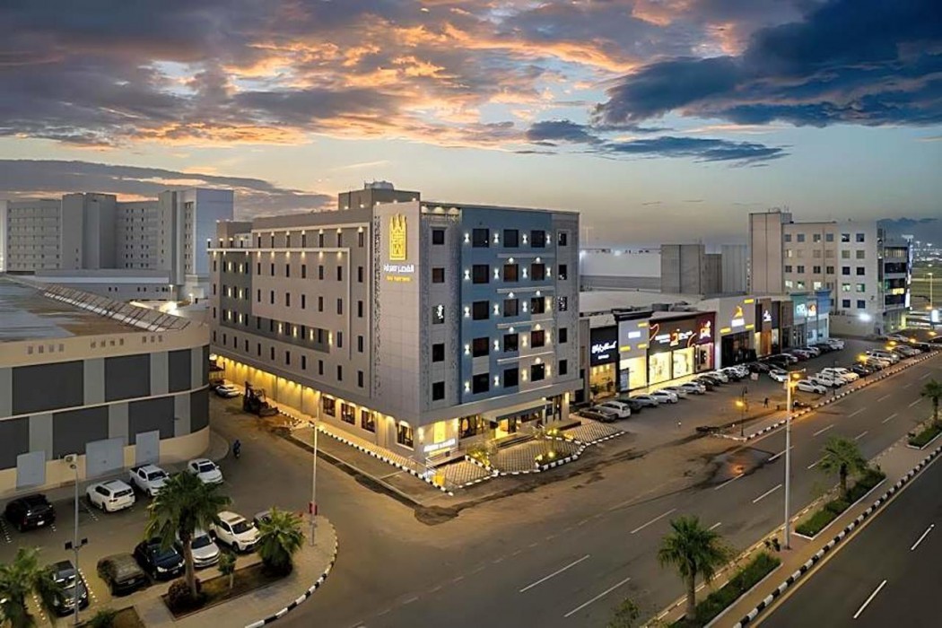 al qasr hotel suites corniche