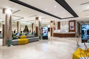 al qasr hotel suites corniche