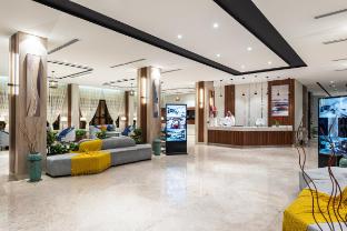 al qasr hotel suites corniche