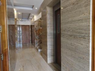 Lingaa’S Residency,,3 star