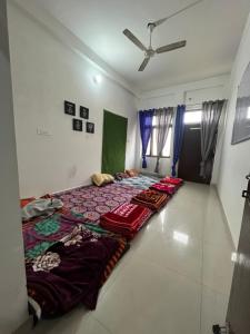 prashu guest house